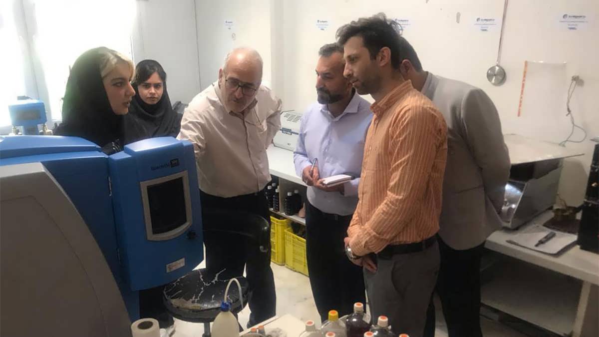 بازدید شرکت آلومینای ایران از آزمایشگاه پویش